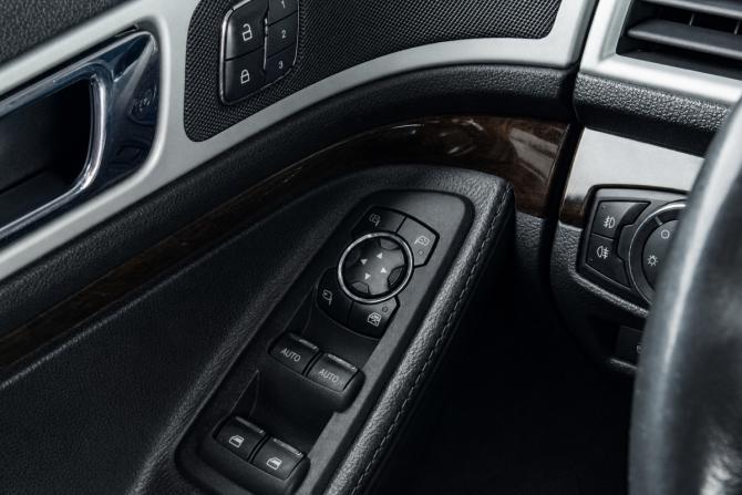 Ford Explorer V с пробегом 2012 года, цена 1 679 000 рублей, 212000 км, внедорожник, Автокод Объявления