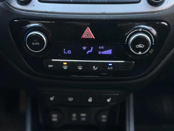 Hyundai Solaris II с пробегом 2017 года, цена 965 000 рублей, 133636 км, седан, Автокод Объявления