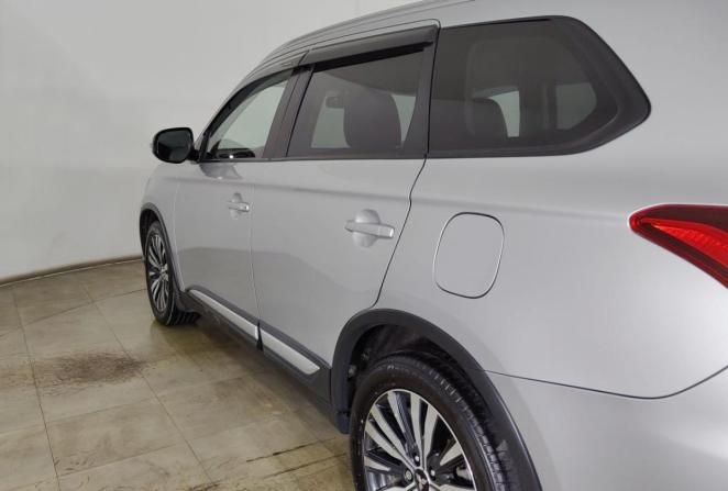 Mitsubishi Outlander III Рестайлинг 2 с пробегом 2018 года, цена 1 870 000 рублей, 235730 км, внедорожник, Автокод Объявления