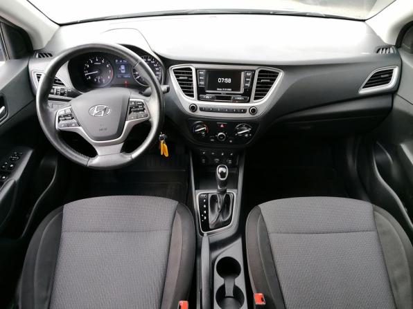 Hyundai Solaris II с пробегом 2019 года, цена 1 358 300 рублей, 142012 км, седан, Автокод Объявления