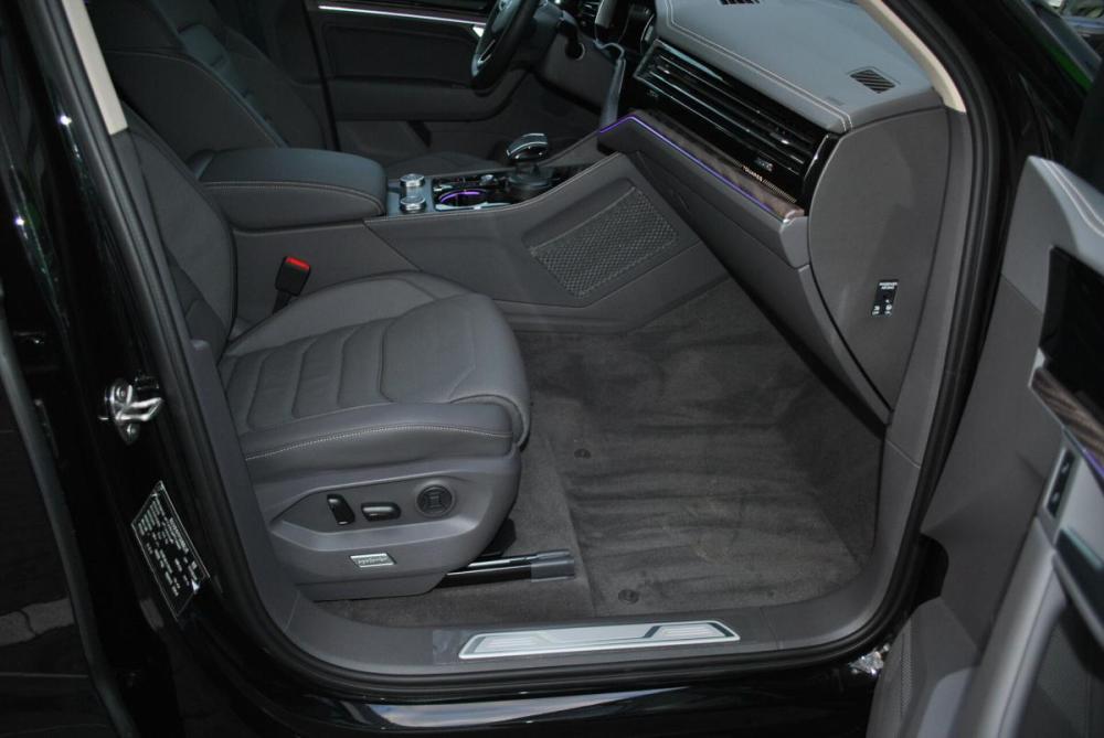 Volkswagen Touareg III Рестайлинг Москва  - изображение 18