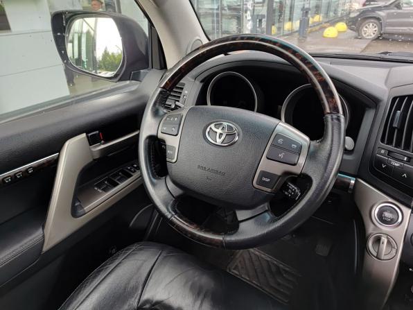 Toyota Land Cruiser 200 Series с пробегом 2011 года, цена 3 020 000 рублей, 151684 км, внедорожник, Автокод Объявления