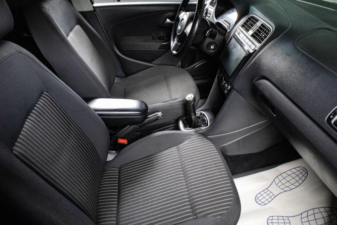 Volkswagen Polo V с пробегом 2011 года, цена 549 000 рублей, 277178 км, седан, Автокод Объявления