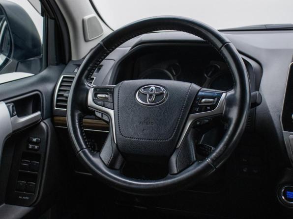 Toyota Land Cruiser Prado 150 Series Рестайлинг 3 с пробегом 2022 года, цена 6 712 000 рублей, 79818 км, внедорожник, Автокод Объявления