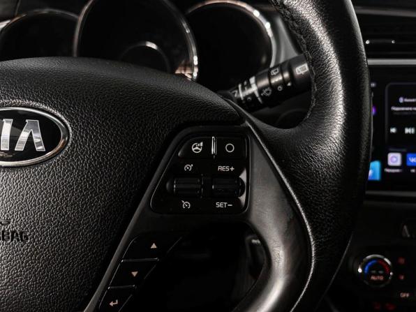 Kia Ceed II Рестайлинг с пробегом 2017 года, цена 1 329 100 рублей, 122742 км, универсал, Автокод Объявления