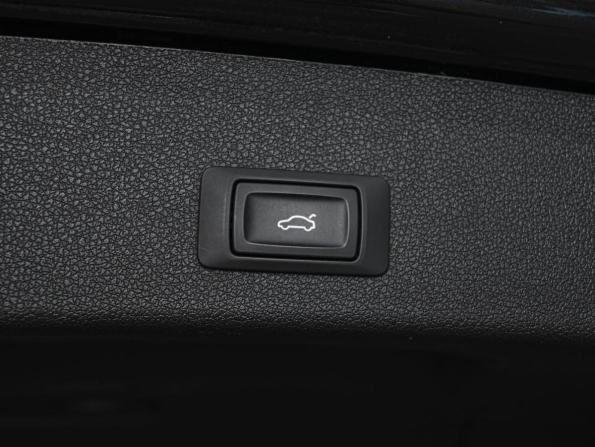 Audi Q5 I (8R) Рестайлинг с пробегом 2016 года, цена 2 300 000 рублей, 148602 км, внедорожник, Автокод Объявления