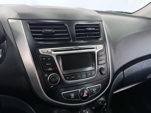 Hyundai Solaris I Рестайлинг с пробегом 2015 года, цена 1 020 000 рублей, 146320 км, седан, Автокод Объявления