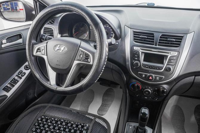 Hyundai Solaris I Рестайлинг с пробегом 2016 года, цена 1 319 000 рублей, 127900 км, хэтчбек, Автокод Объявления