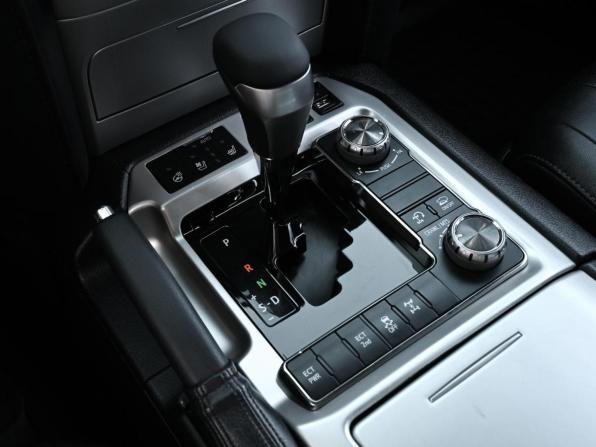 Toyota Land Cruiser 200 Series Рестайлинг 2 с пробегом 2020 года, цена 7 519 000 рублей, 160884 км, внедорожник, Автокод Объявления