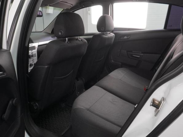 Opel Astra H Рестайлинг с пробегом 2010 года, цена 534 000 рублей, 269091 км, седан, Автокод Объявления
