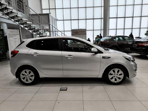 Kia Rio III Рестайлинг с пробегом 2016 года, цена 1 050 000 рублей, 103010 км, хэтчбек, Автокод Объявления