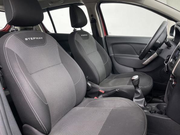 Renault Sandero II Рестайлинг с пробегом 2020 года, цена 1 058 000 рублей, 159164 км, хэтчбек, Автокод Объявления