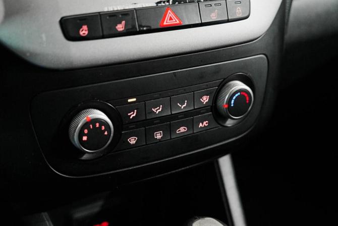 Kia Venga I Рестайлинг с пробегом 2015 года, цена 837 000 рублей, 170000 км, минивэн, Автокод Объявления
