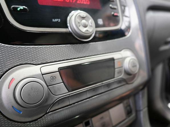 Ford Focus II Рестайлинг с пробегом 2010 года, цена 549 900 рублей, 303380 км, хэтчбек, Автокод Объявления