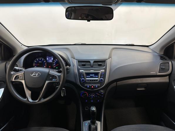 Hyundai Solaris I Рестайлинг с пробегом 2016 года, цена 990 000 рублей, 119453 км, седан, Автокод Объявления