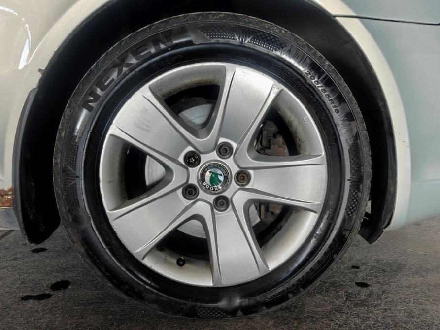 Skoda Octavia II (A5) Рестайлинг Москва  - изображение 18