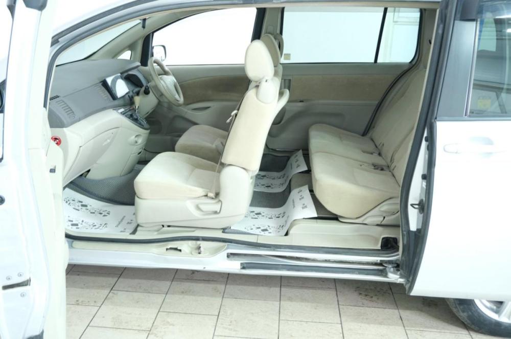 Toyota ISis I Рестайлинг Омск  - изображение 18