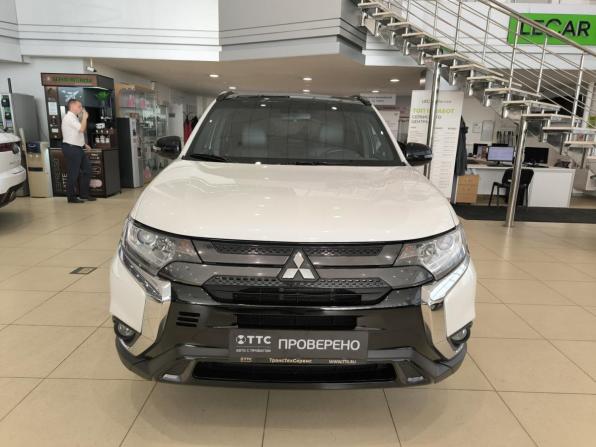 Mitsubishi Outlander III Рестайлинг 3 с пробегом 2021 года, цена 2 700 000 рублей, 72822 км, внедорожник, Автокод Объявления