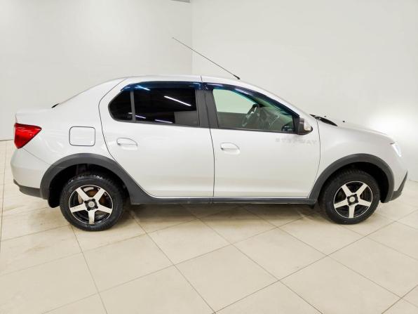 Renault Logan II Рестайлинг с пробегом 2019 года, цена 843 400 рублей, 135420 км, седан, Автокод Объявления