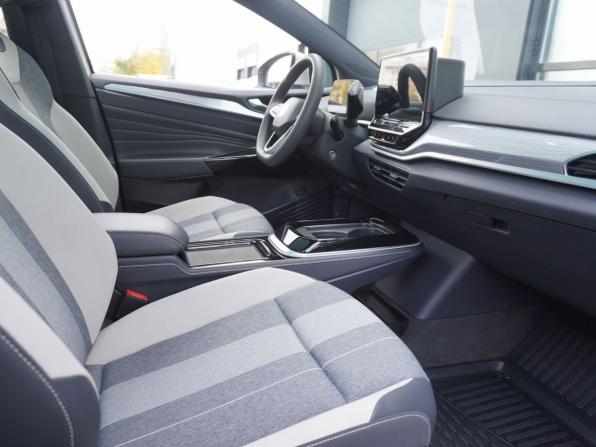 Volkswagen ID.4 с пробегом 2023 года, цена 3 490 000 рублей, 38031 км, внедорожник, Автокод Объявления