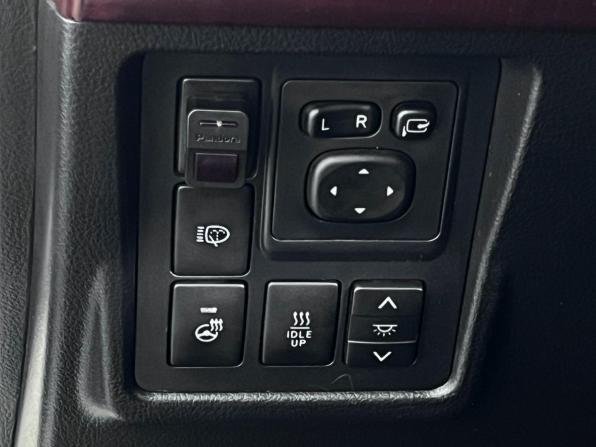 Toyota Land Cruiser Prado 150 Series Рестайлинг 1 с пробегом 2015 года, цена 3 199 000 рублей, 260000 км, внедорожник, Автокод Объявления