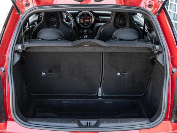 Mini Hatch III (F55/F56) с пробегом 2016 года, цена 2 430 000 рублей, 77933 км, хэтчбек, Автокод Объявления