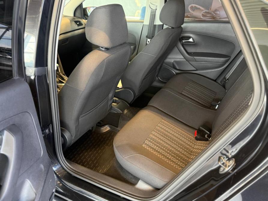 Volkswagen Polo V Рестайлинг Екатеринбург  - изображение 12
