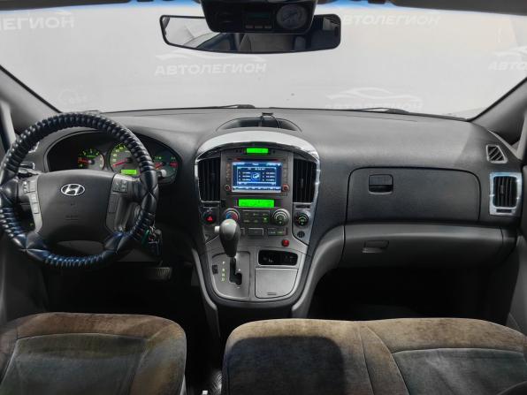 Hyundai Grand Starex I с пробегом 2008 года, цена 929 000 рублей, 302000 км, минивэн, Автокод Объявления
