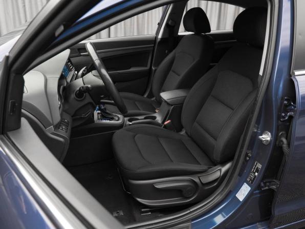 Hyundai Elantra VI (AD) с пробегом 2019 года, цена 1 790 000 рублей, 120752 км, седан, Автокод Объявления