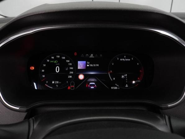 Renault Megane IV Рестайлинг с пробегом 2021 года, цена 1 696 000 рублей, 97338 км, универсал, Автокод Объявления