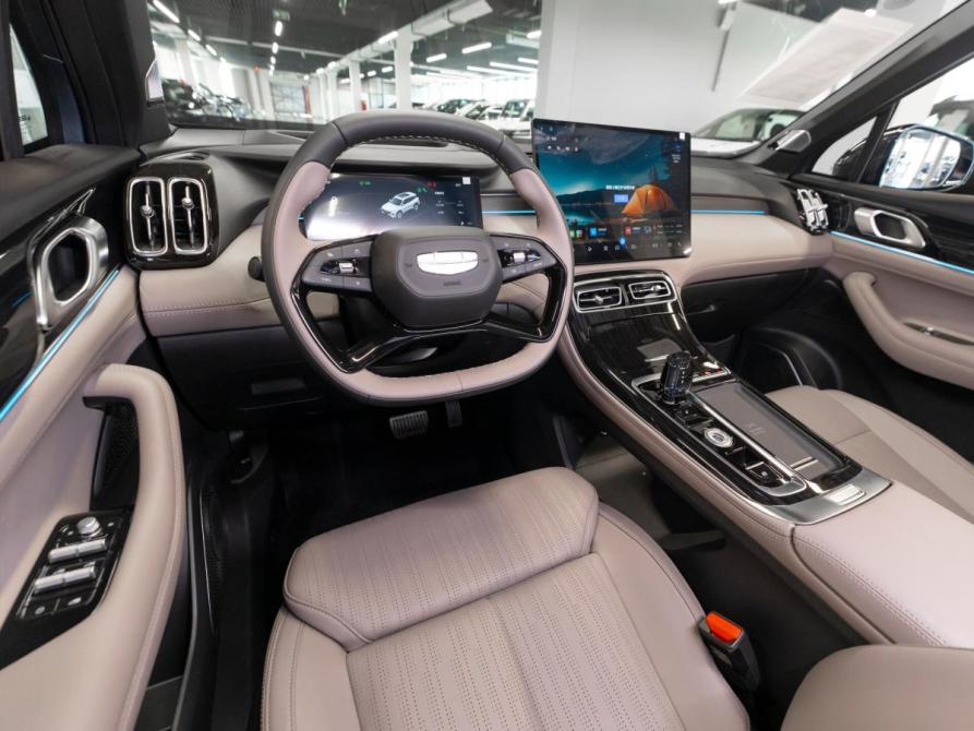 Geely Atlas II Москва  - изображение 7