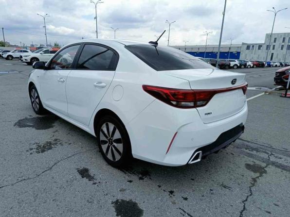Kia Rio IV Рестайлинг с пробегом 2020 года, цена 1 666 995 рублей, 88201 км, седан, Автокод Объявления