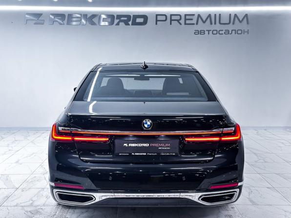 BMW 7 серии VI (G11/G12) Рестайлинг с пробегом 2021 года, цена 5 998 990 рублей, 99656 км, седан, Автокод Объявления