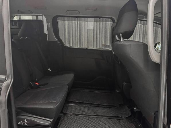 Toyota Noah III (R80) Рестайлинг с пробегом 2020 года, цена 1 950 000 рублей, 83332 км, минивэн, Автокод Объявления