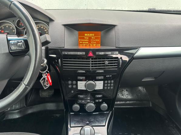 Opel Astra H Рестайлинг с пробегом 2012 года, цена 635 000 рублей, 156000 км, хэтчбек, Автокод Объявления