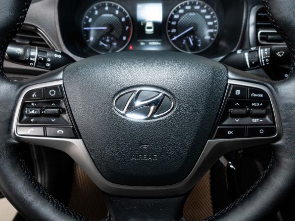 Hyundai Solaris II Рестайлинг с пробегом 2021 года, цена 1 322 000 рублей, 163861 км, седан, Автокод Объявления