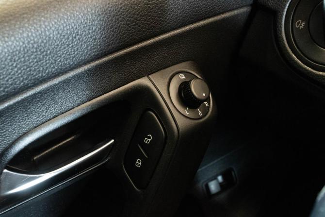 Volkswagen Polo V Рестайлинг с пробегом 2015 года, цена 809 000 рублей, 97987 км, седан, Автокод Объявления