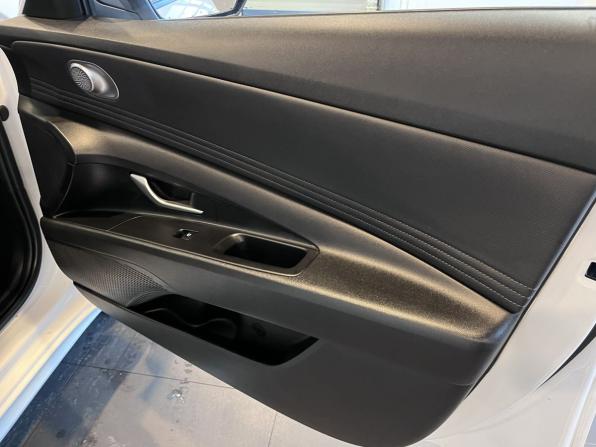 Hyundai Elantra VII (CN7) с пробегом 2020 года, цена 2 050 000 рублей, 107355 км, седан, Автокод Объявления