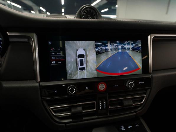 Porsche Macan I Рестайлинг 2 с пробегом 2023 года, цена 8 750 000 рублей, 864 км, внедорожник, Автокод Объявления