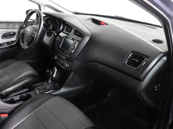 Kia Ceed II Рестайлинг с пробегом 2018 года, цена 1 547 000 рублей, 65968 км, универсал, Автокод Объявления