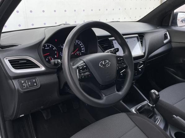 Hyundai Solaris II с пробегом 2019 года, цена 1 200 000 рублей, 156875 км, седан, Автокод Объявления