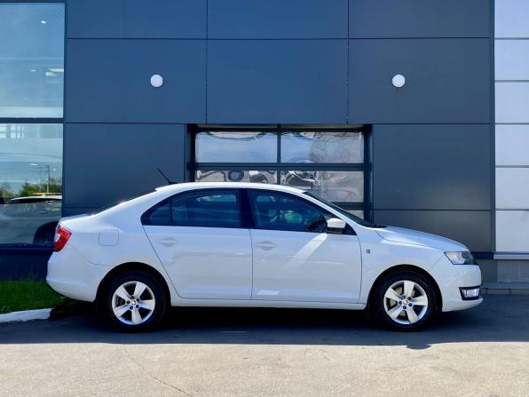 Skoda Rapid I Рестайлинг с пробегом 2017 года, цена 1 399 000 рублей, 75401 км, лифтбек, Автокод Объявления