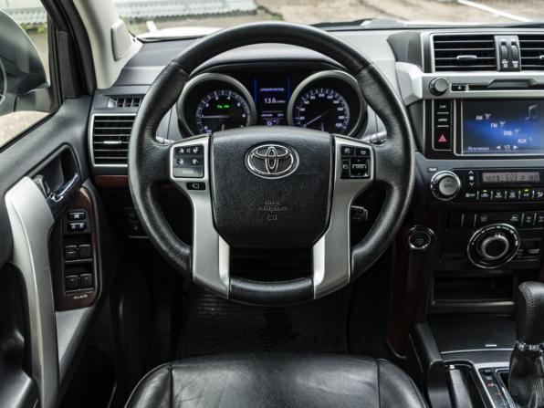 Toyota Land Cruiser Prado 150 Series Рестайлинг 1 с пробегом 2016 года, цена 4 288 000 рублей, 138101 км, внедорожник, Автокод Объявления