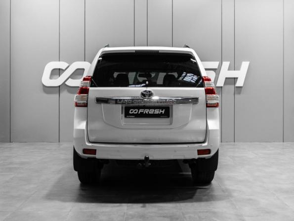 Toyota Land Cruiser Prado 150 Series Рестайлинг 1 с пробегом 2014 года, цена 3 399 000 рублей, 227053 км, внедорожник, Автокод Объявления