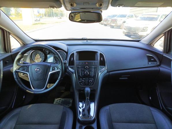Opel Astra J с пробегом 2010 года, цена 616 000 рублей, 219600 км, хэтчбек, Автокод Объявления