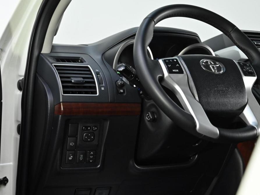 Toyota Land Cruiser Prado 150 Series Рестайлинг 1 Москва  - изображение 8
