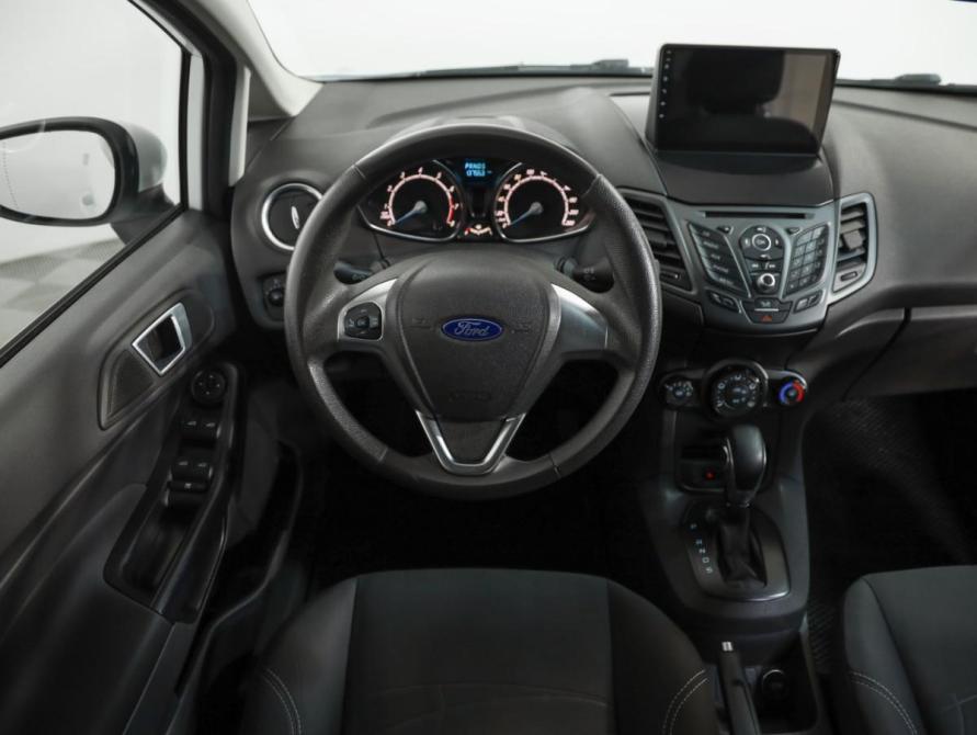 Ford Fiesta Mk6 Рестайлинг Санкт-Петербург  - изображение 11