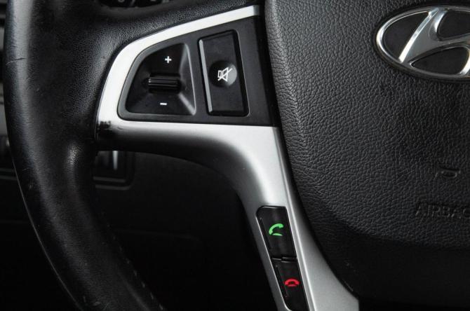 Hyundai Solaris I с пробегом 2012 года, цена 949 000 рублей, 2012 км, хэтчбек, Автокод Объявления