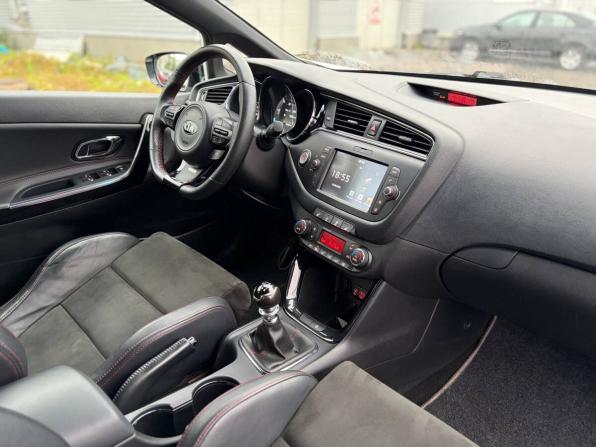 Kia Ceed GT I Рестайлинг с пробегом 2017 года, цена 1 490 000 рублей, 136148 км, хэтчбек, Автокод Объявления