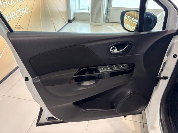 Renault Kaptur I с пробегом 2017 года, цена 1 584 000 рублей, 83938 км, внедорожник, Автокод Объявления